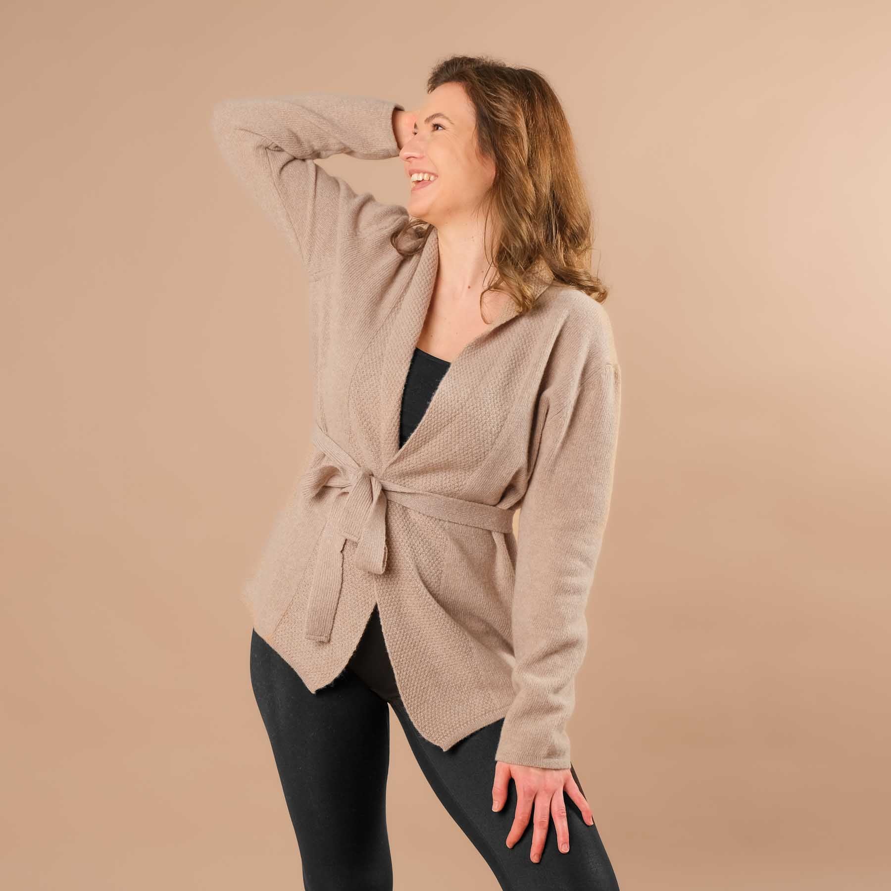 Cardigan en cachemire mérinos, cardigan de yoga, durable, beige élégant