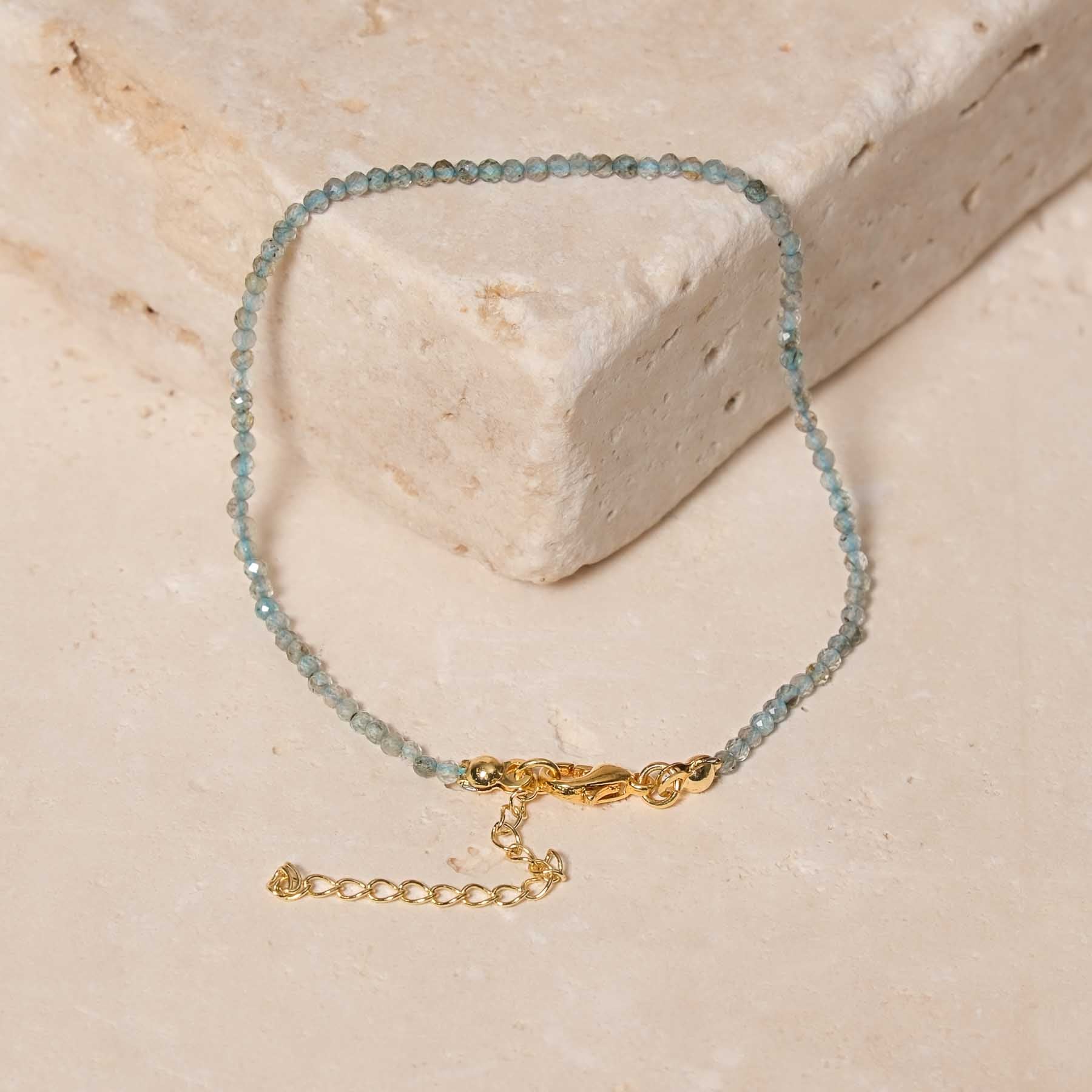 Bracelet de pierres précieuses Apatite bleu 2mm