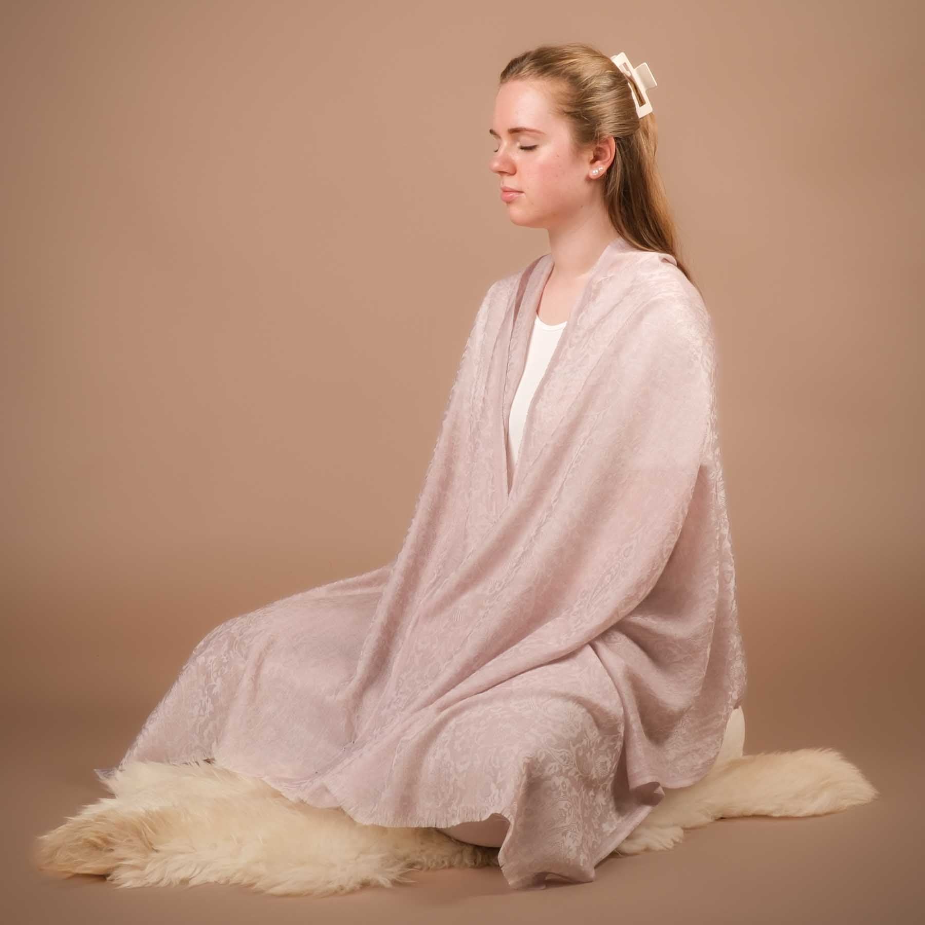 Châle de méditation écharpe laine fine Saraswati sable