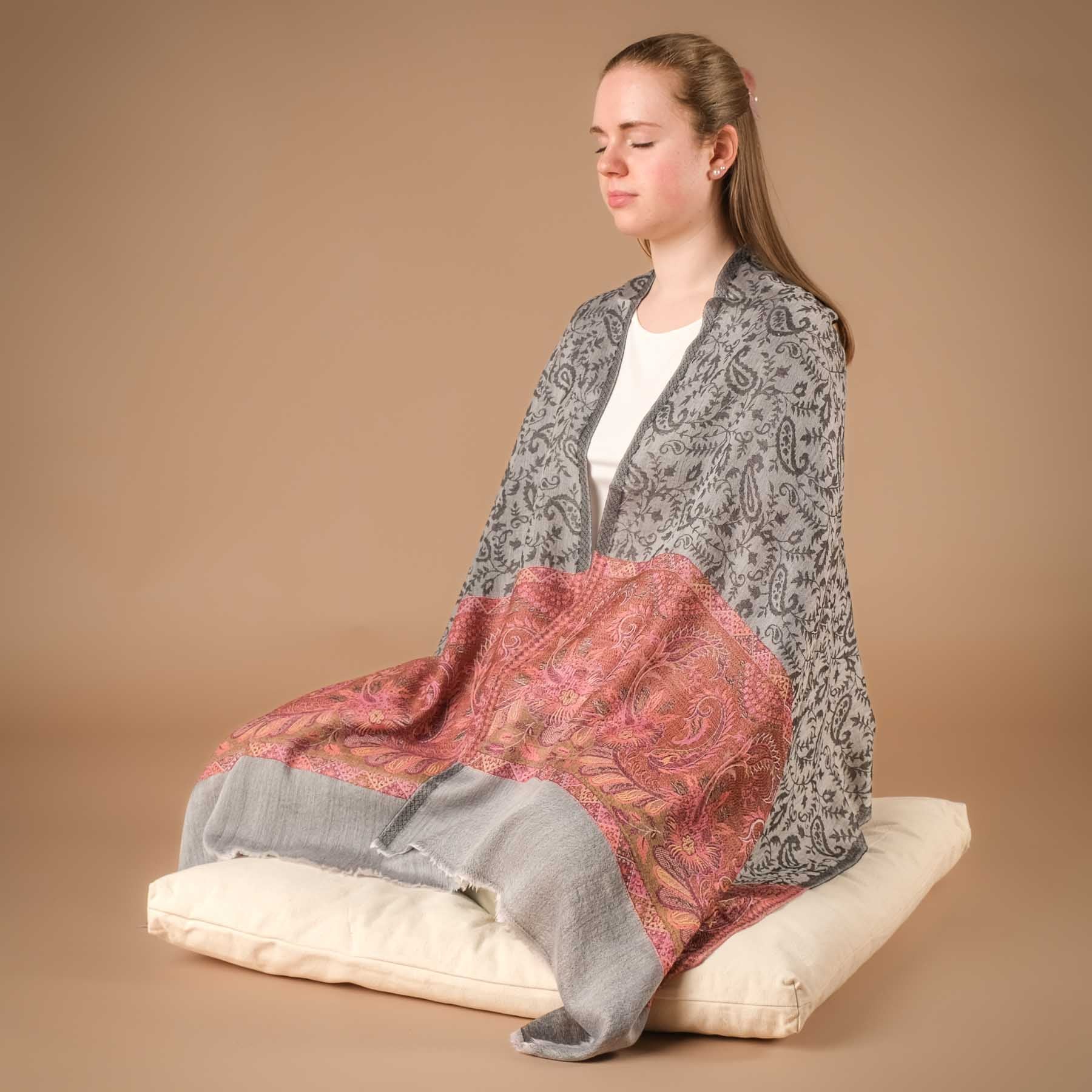 Echarpe de méditation en laine fine Stromboli