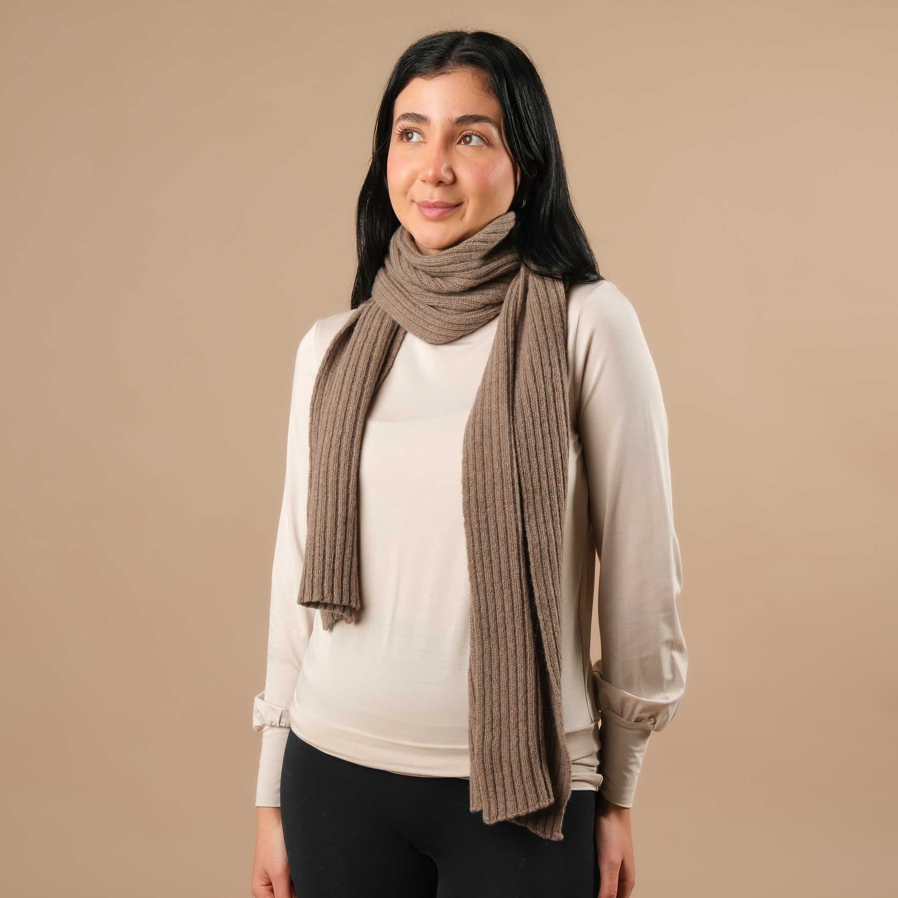 Écharpe cachemire côtelée marron