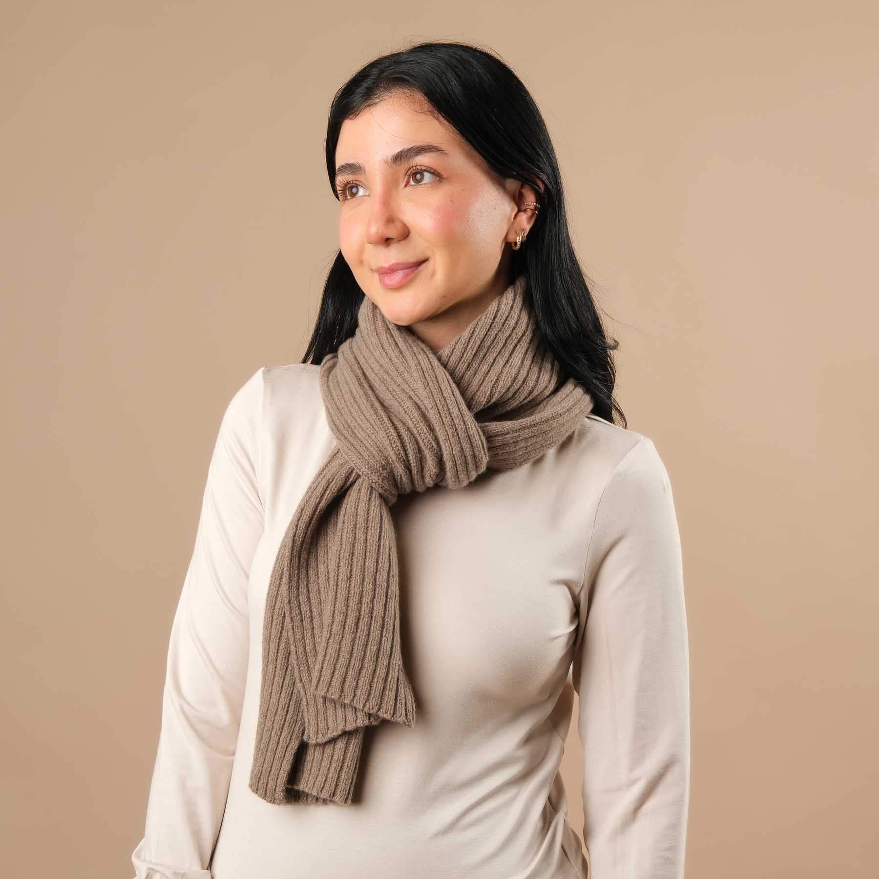 Écharpe cachemire côtelée marron