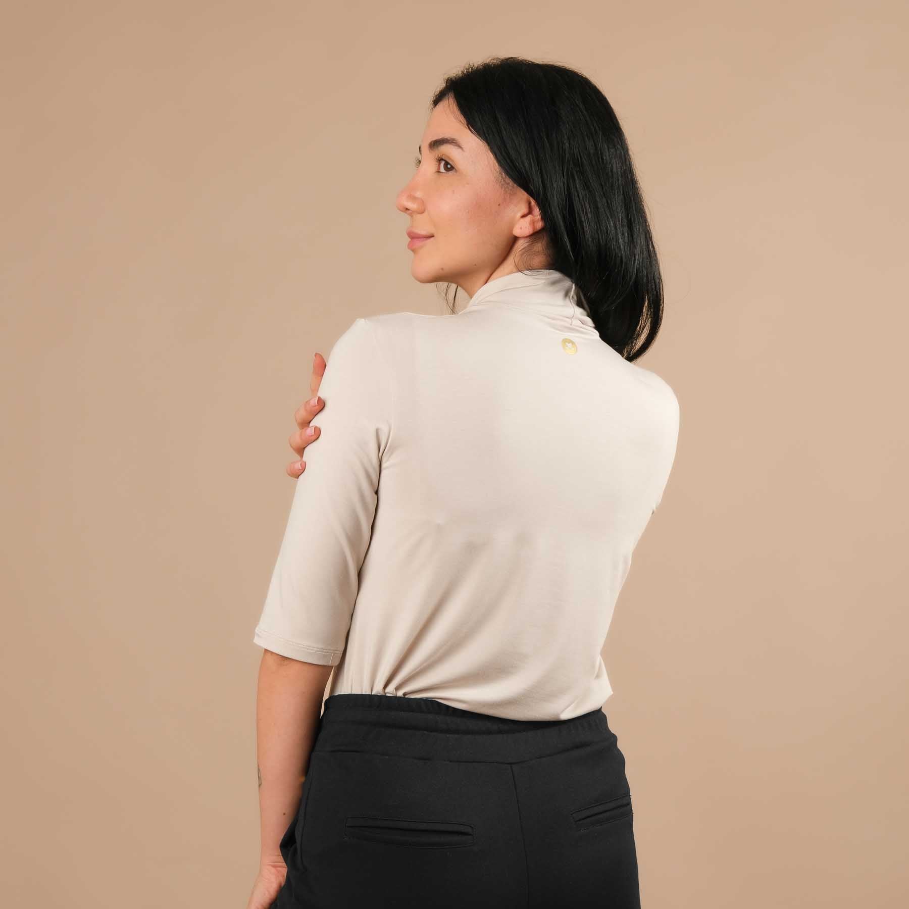Yoga Turtleneck col chemise à manches courtes sable