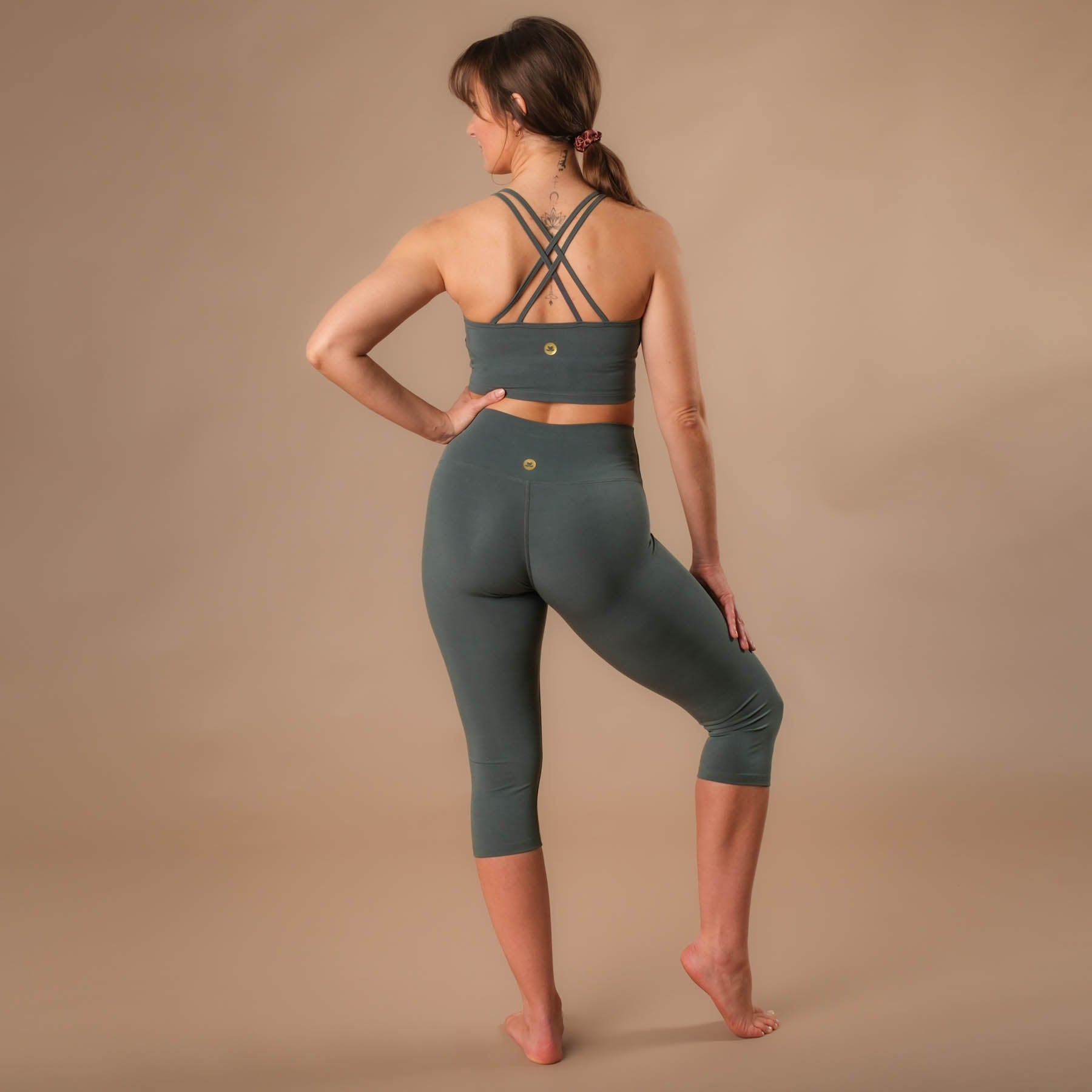 Yoga Capri Leggings Comfy émeraude fabriqué de manière durable en Suisse