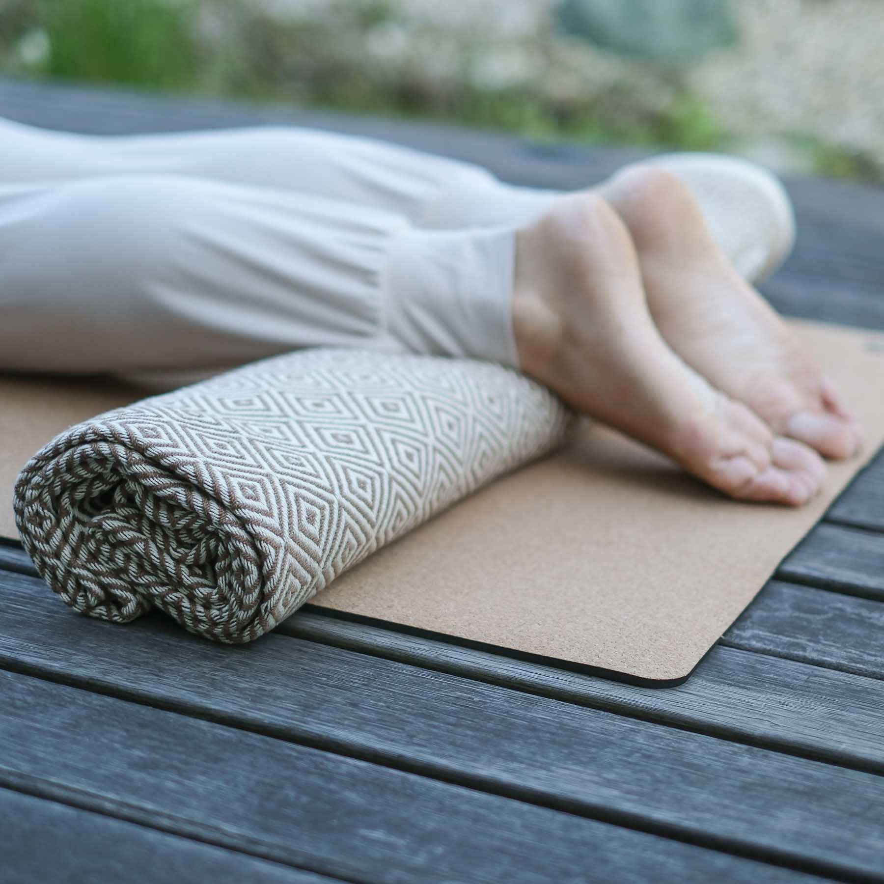 Couverture de yoga en coton bio brown-earth