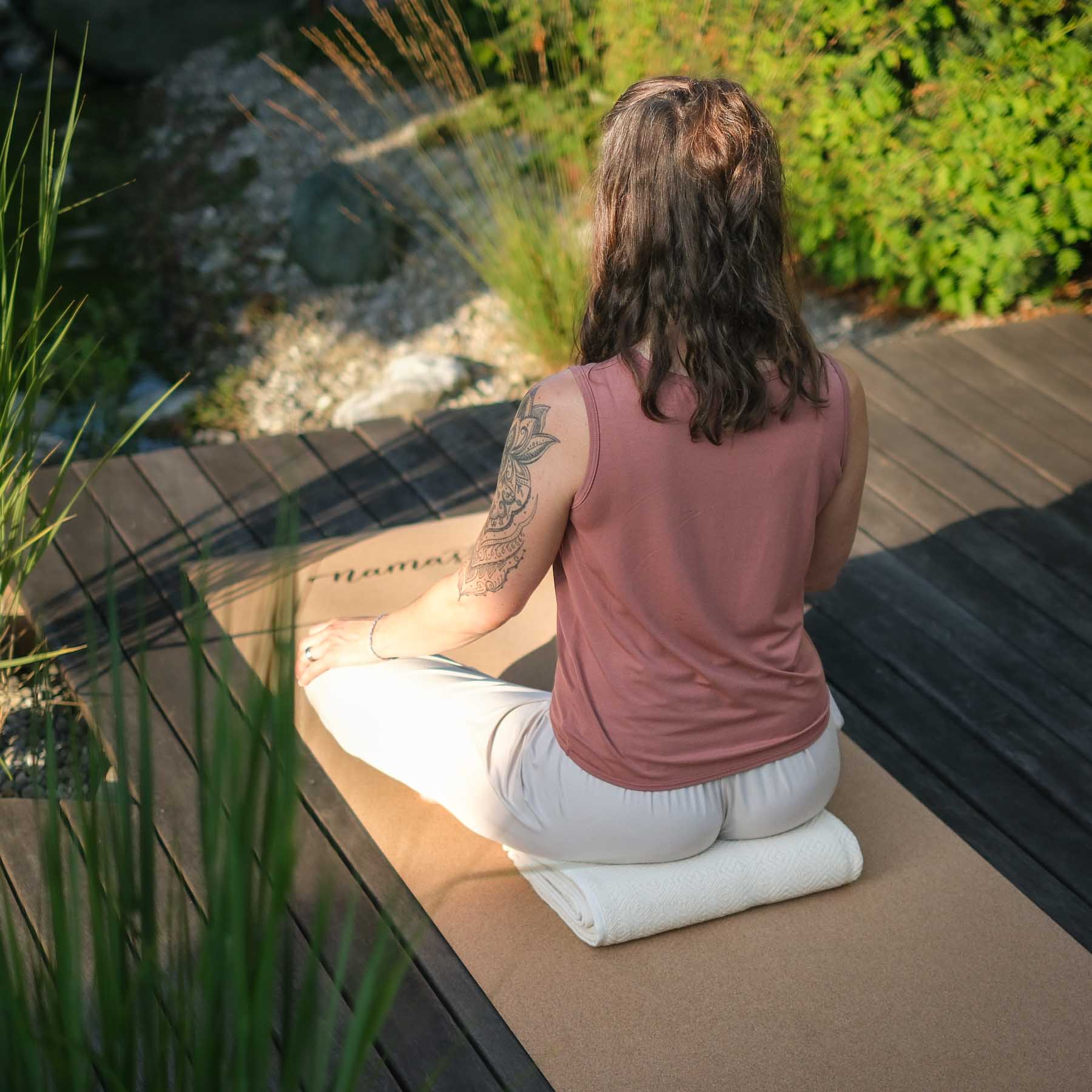 Couverture de yoga en coton bio blanc naturel