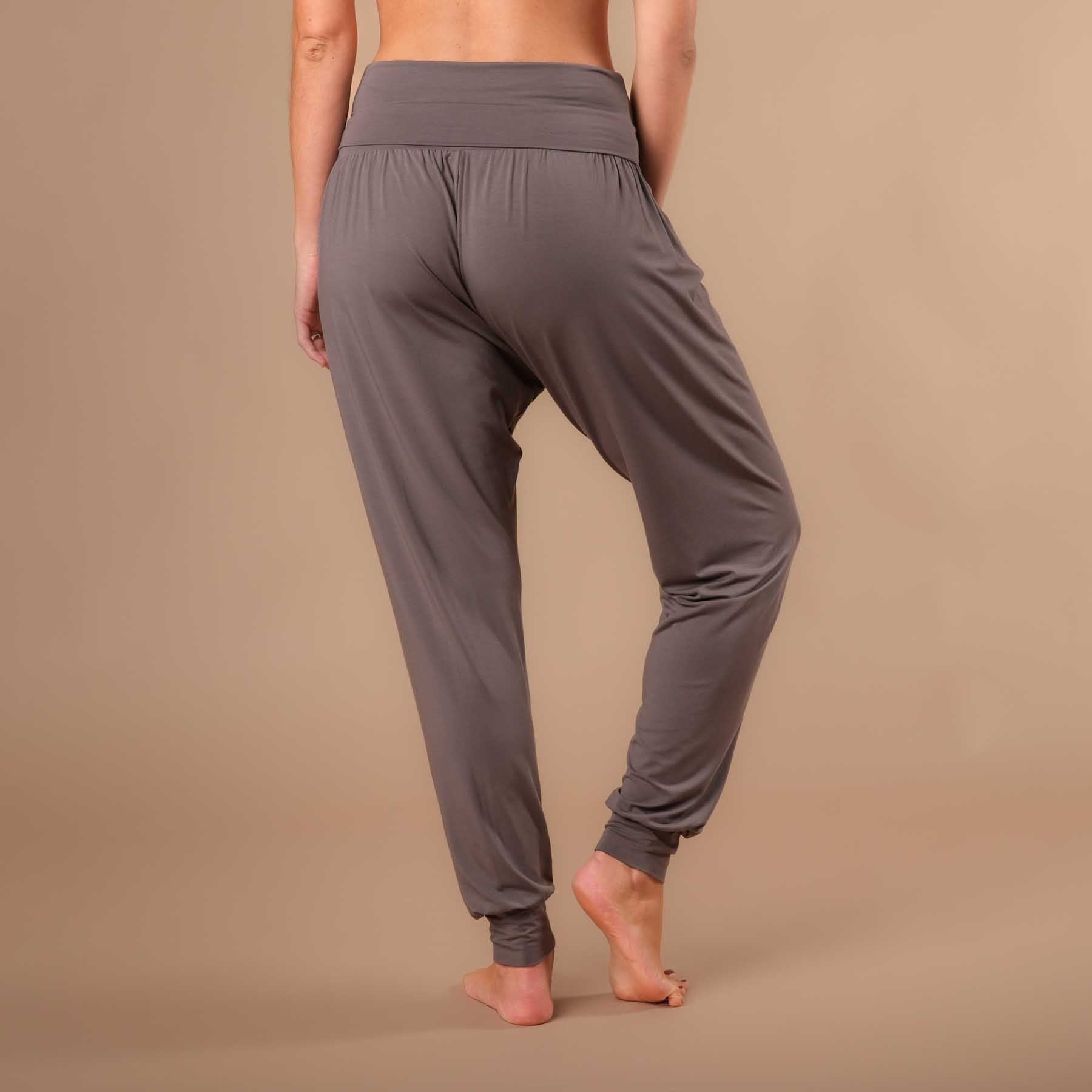 Pantalon de yoga Taj Mahal long fabriqué durablement en Suisse en couleur steel-grey