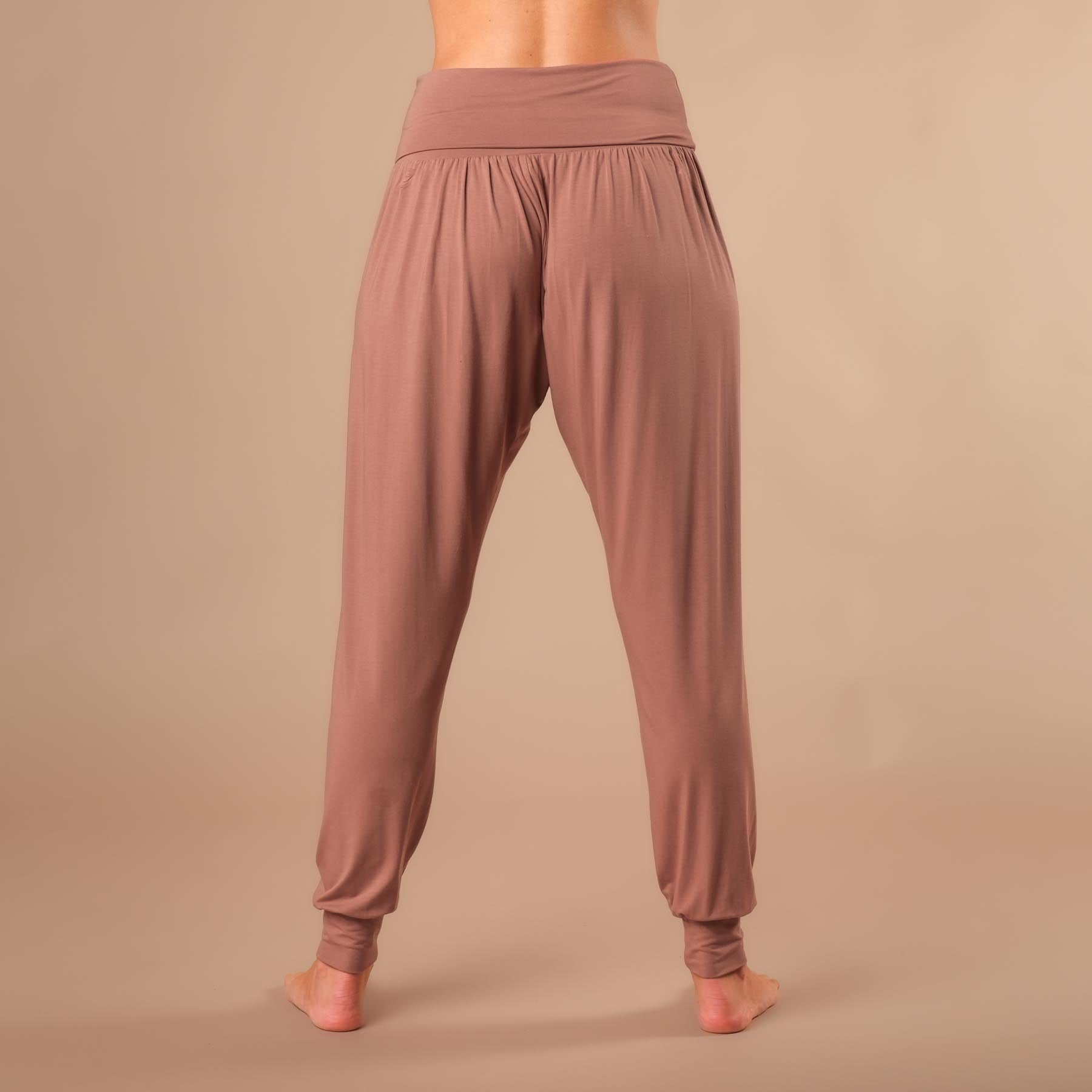 Pantalon de yoga Taj Mahal long fabriqué durablement en Suisse en couleur terracotta