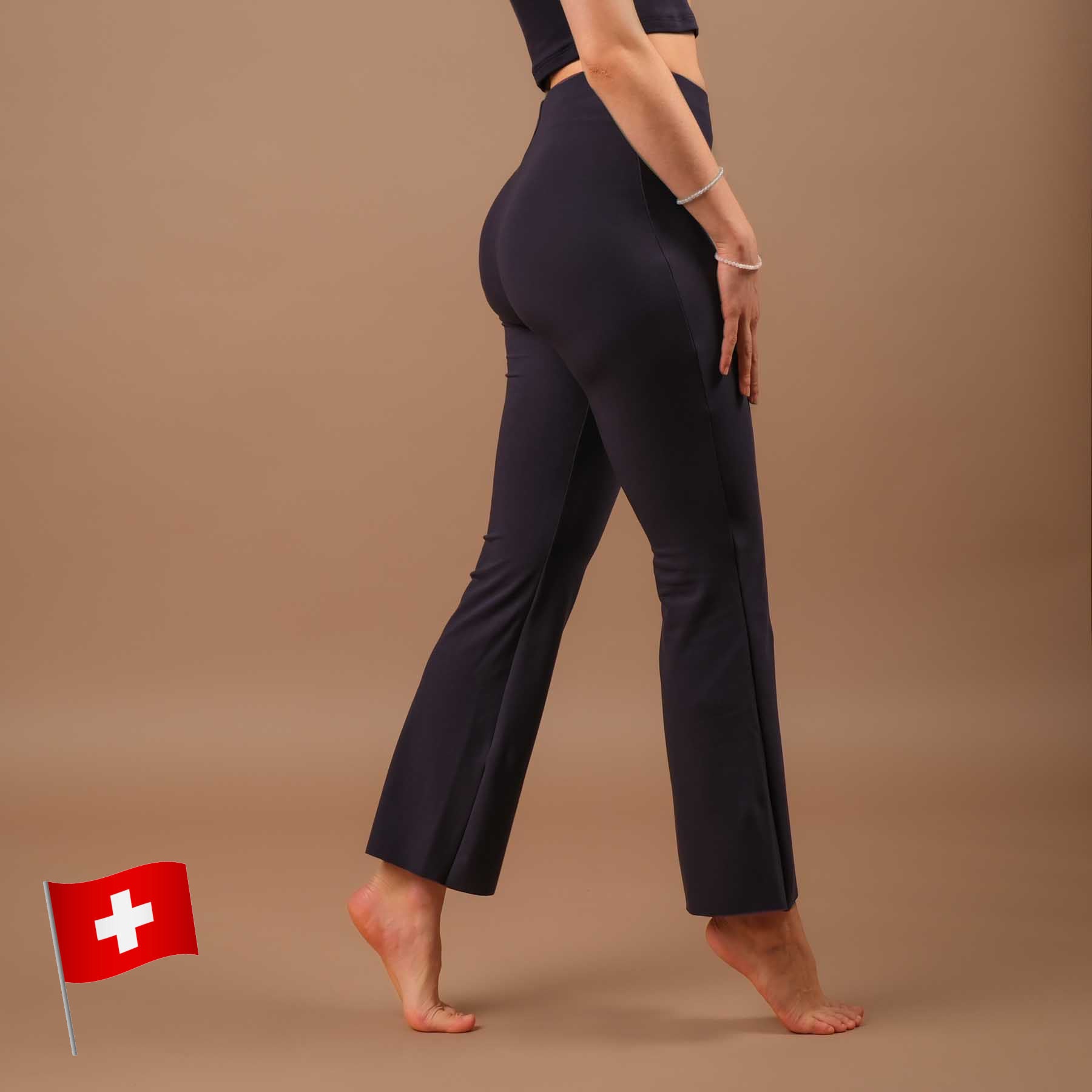 Yoga Leggings Bootcut Comfy produit durablement en Suisse navy