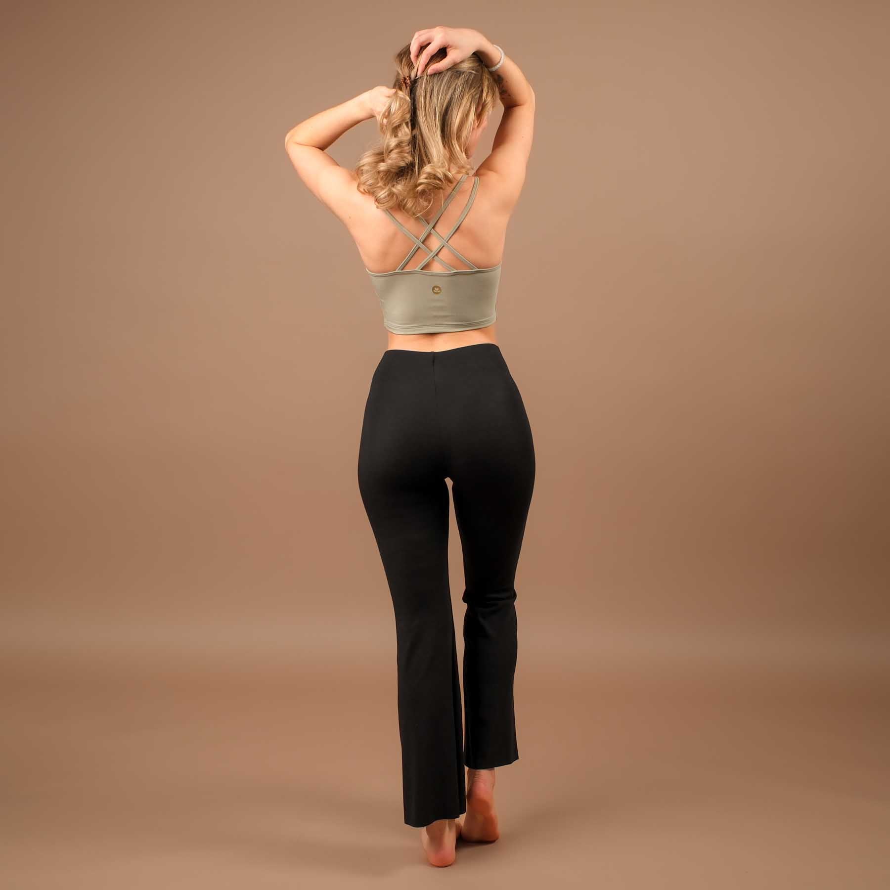 Yoga Leggings Bootcut Comfy produit durablement en Suisse noir