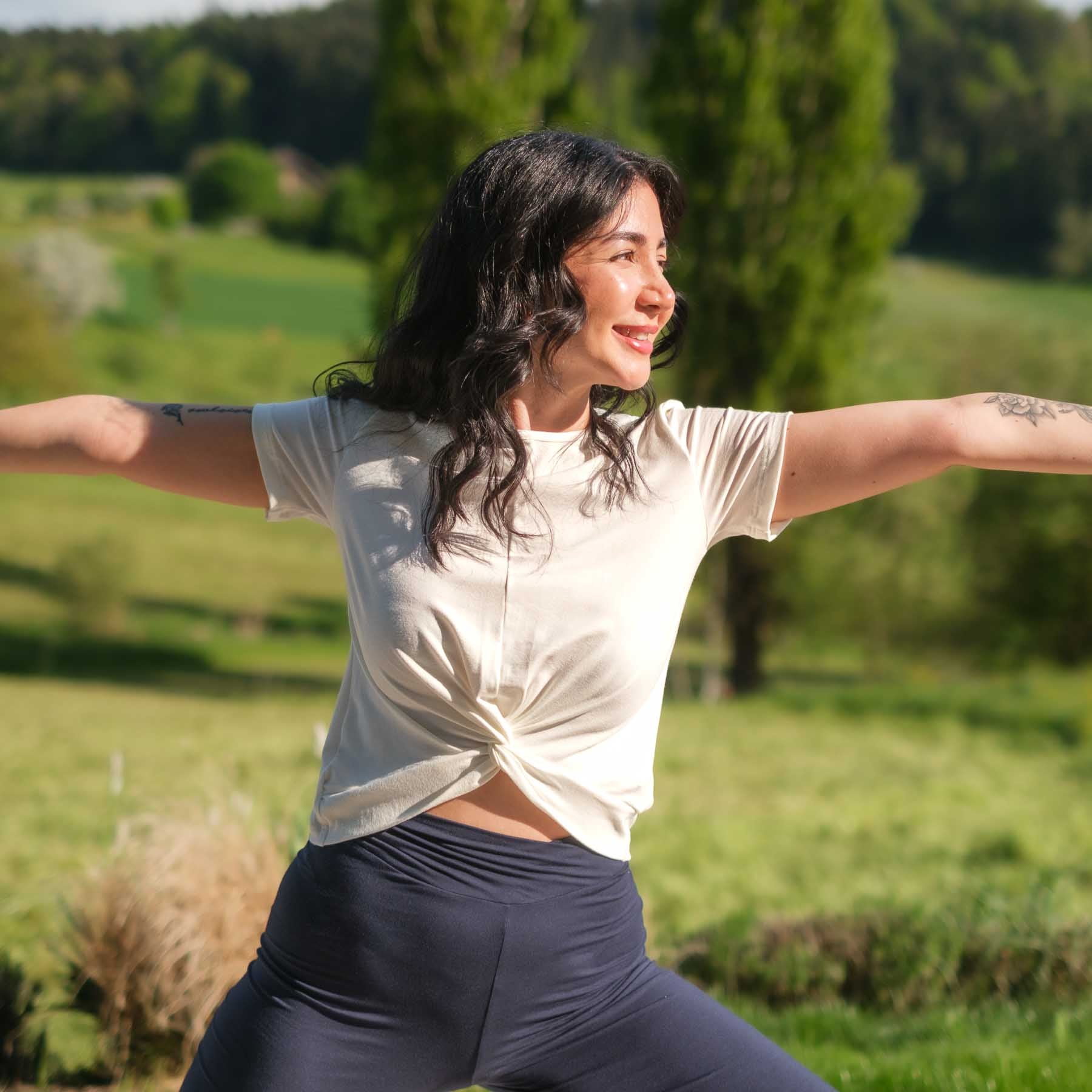Top de yoga Twist Classy manches courtes blanc