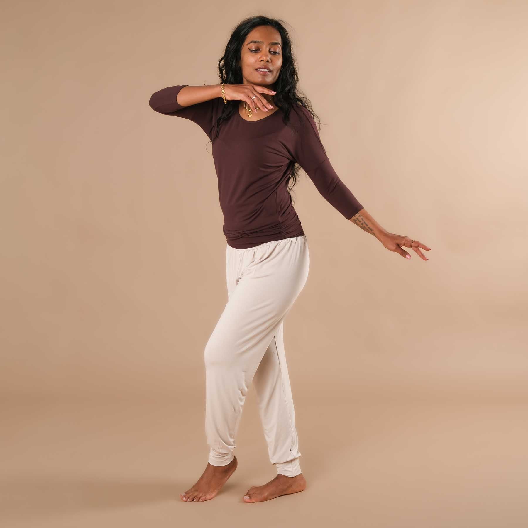 Yoga Shirt Comfy manches 3/4, fabriqué en Suisse, tissu très doux, aubergine