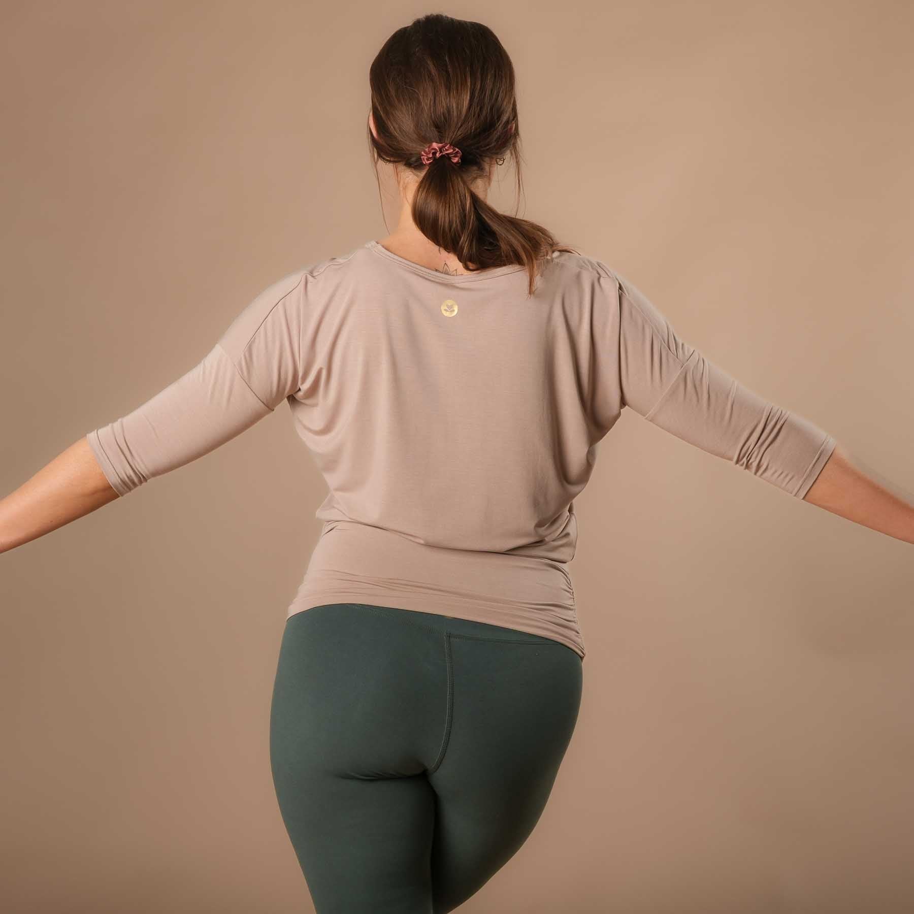 Yoga Shirt Comfy manches 3/4, fabriqué en Suisse, tissu très doux, taupe