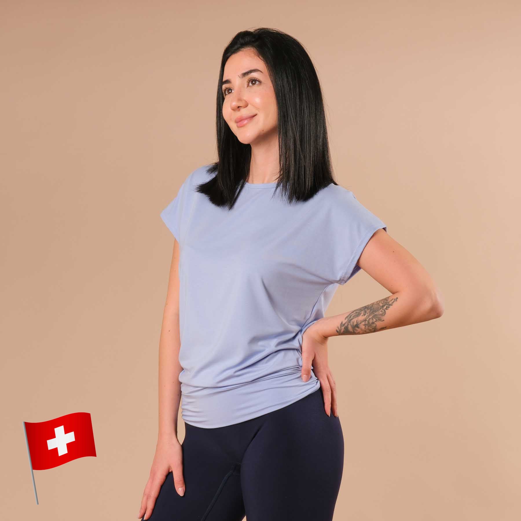 Yoga Shirt Comfy à manches courtes fabriqué de manière durable en Suisse bleu ciel