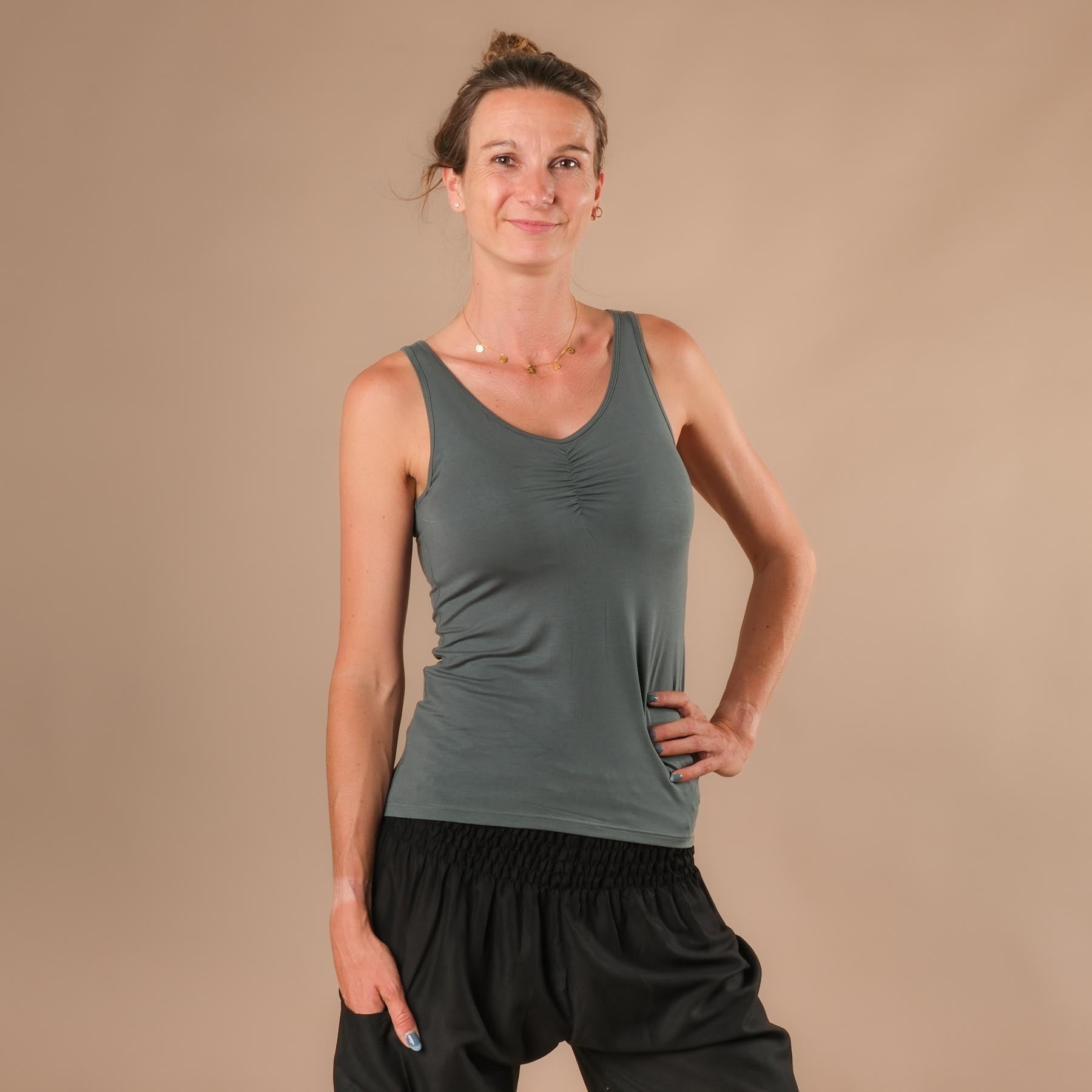 Débardeur de yoga durable froncé Comfy made in Switzerland émeraude