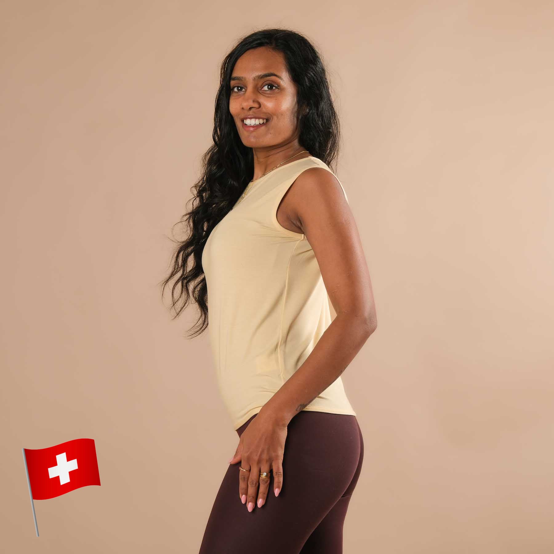 Débardeur Comfy large, fabriqué de manière durable en Suisse, couleur jaune beurre