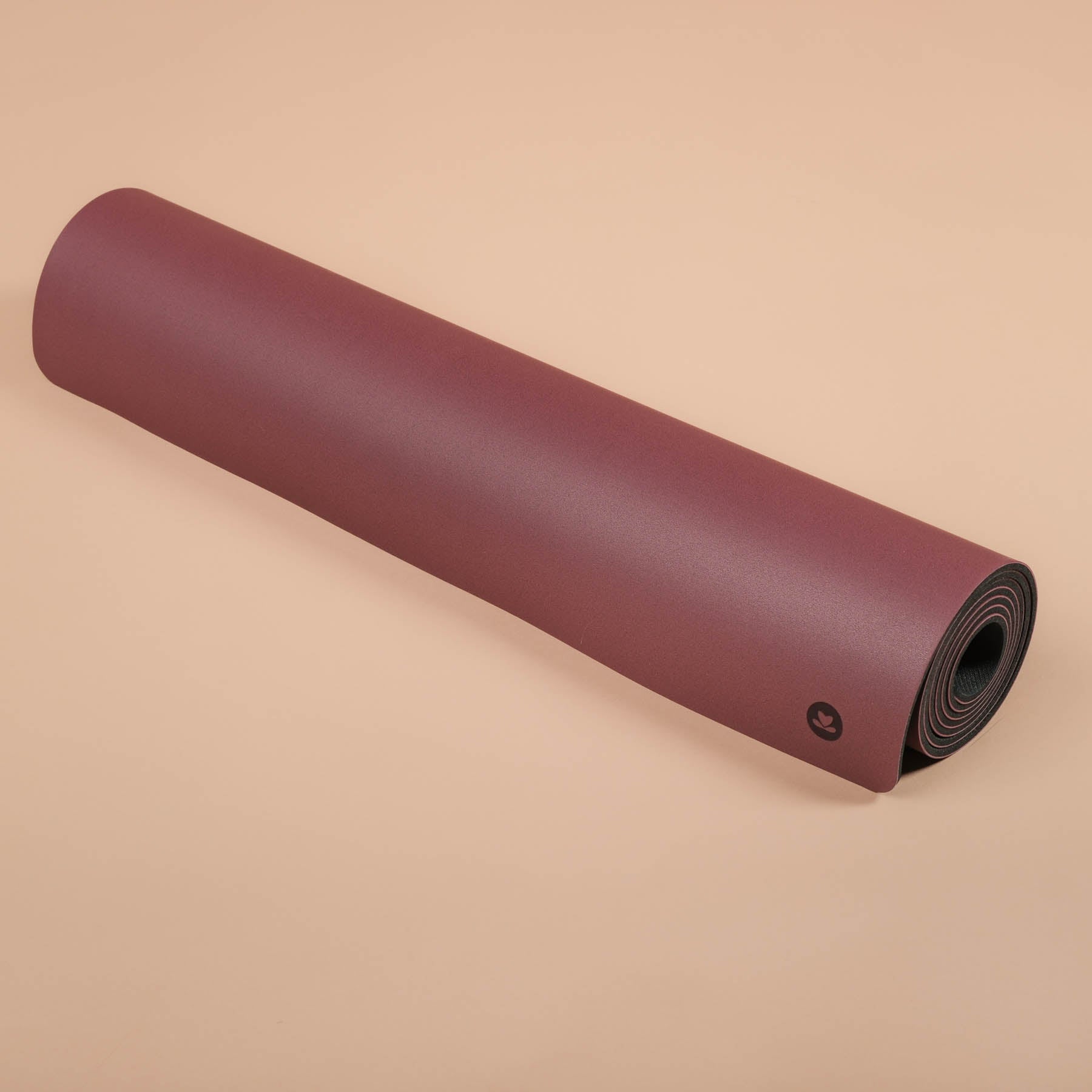 Tapis de yoga SuperGrip très antidérapant en caoutchouc naturel durable dans la couleur berry