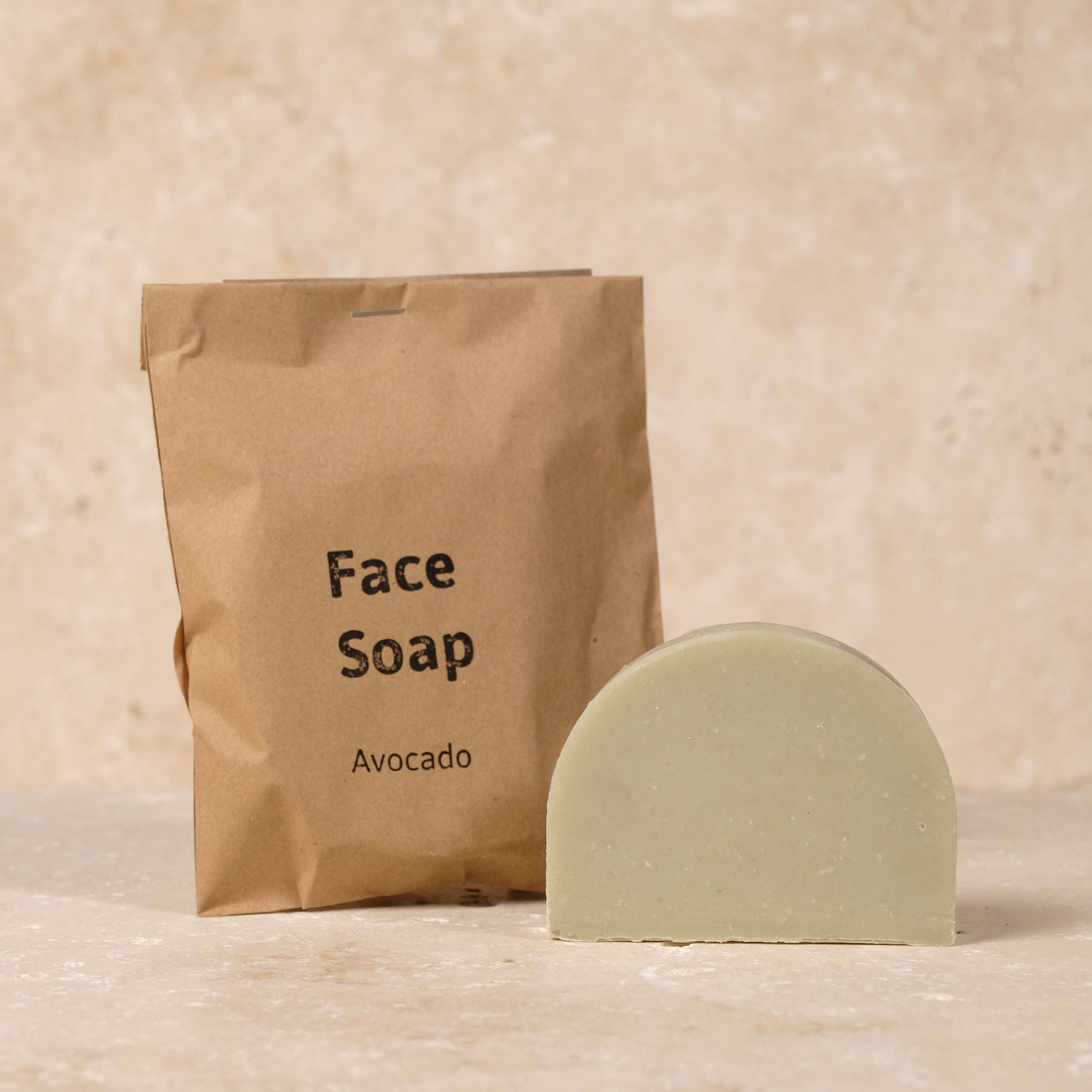 Savon pour le visage - Face Soap - Avocado à base des meilleurs ingrédients et de sel marin. Acheter maintenant dans le Yoga Shop suisse.