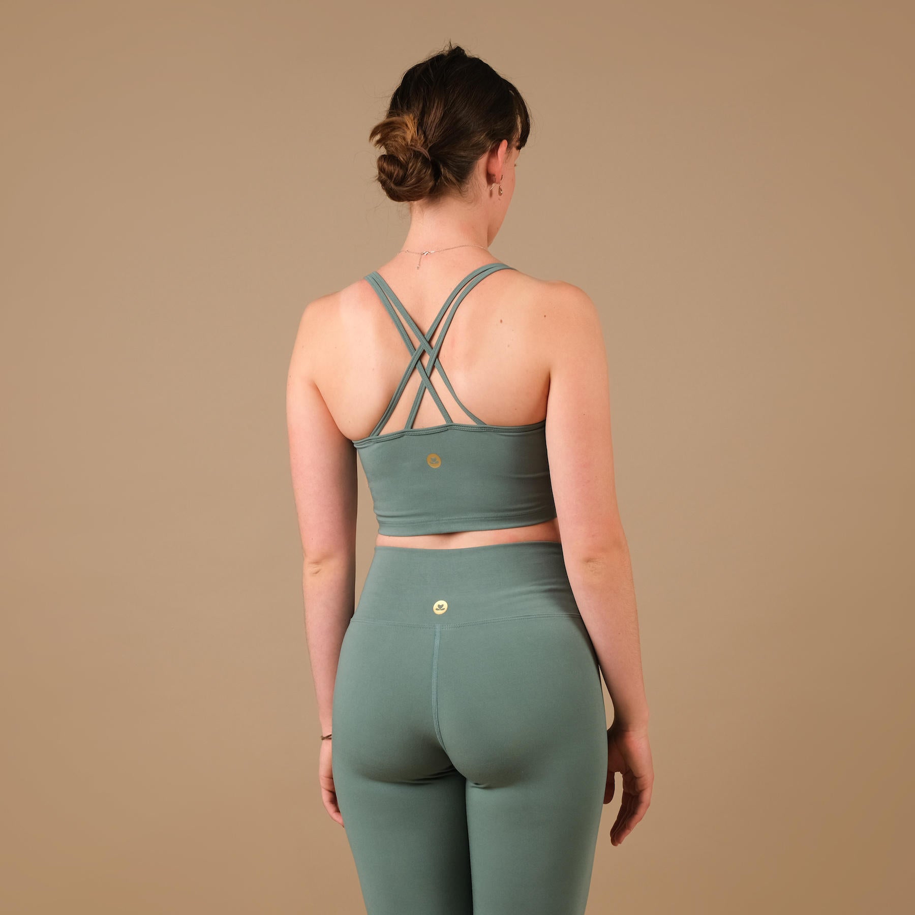 Robes de yoga Crop Top Joy pétrole en tissu durable et fabriqué en Suisse