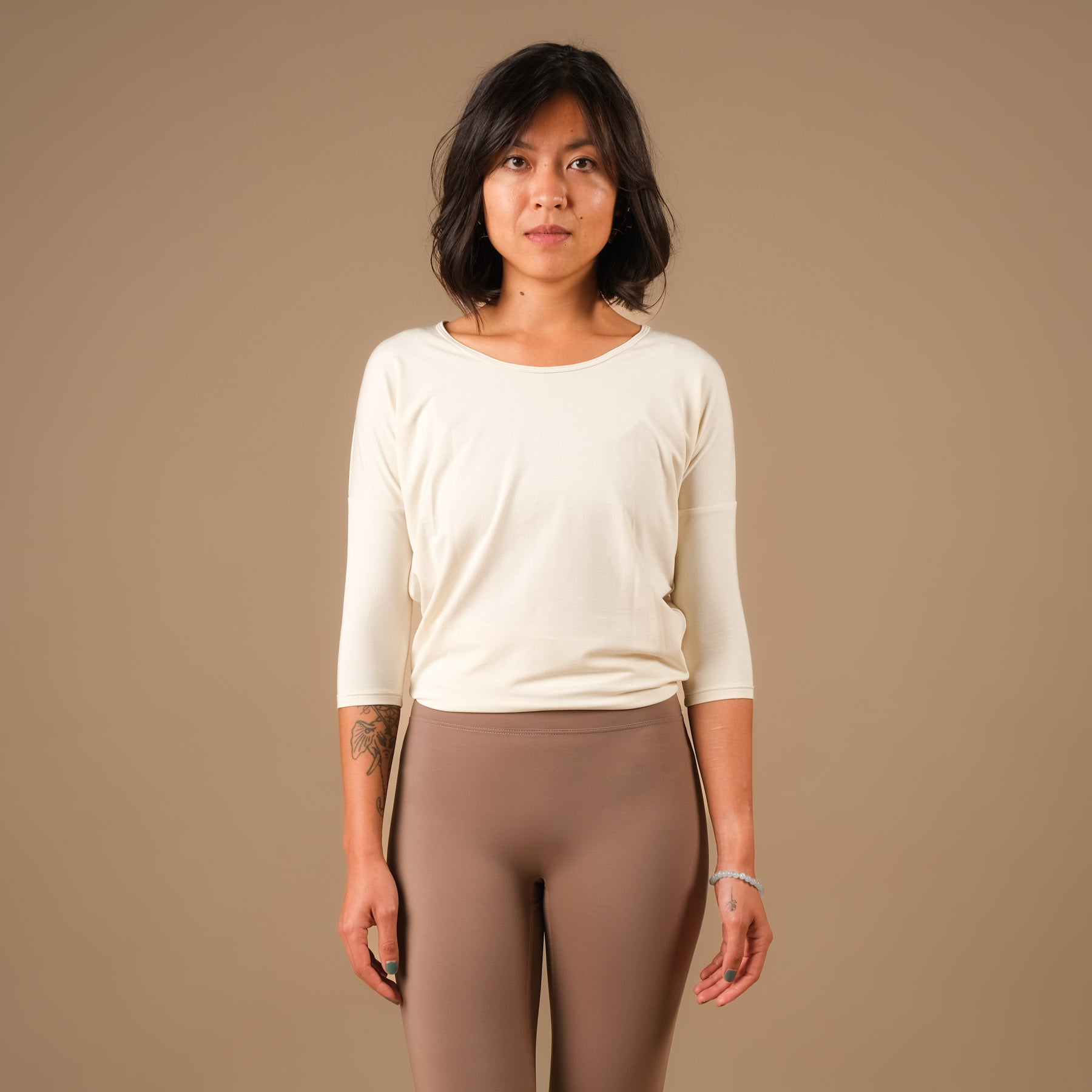 Yoga Shirt Comfy manches 3/4, fabriqué en Suisse, tissu très doux, écru