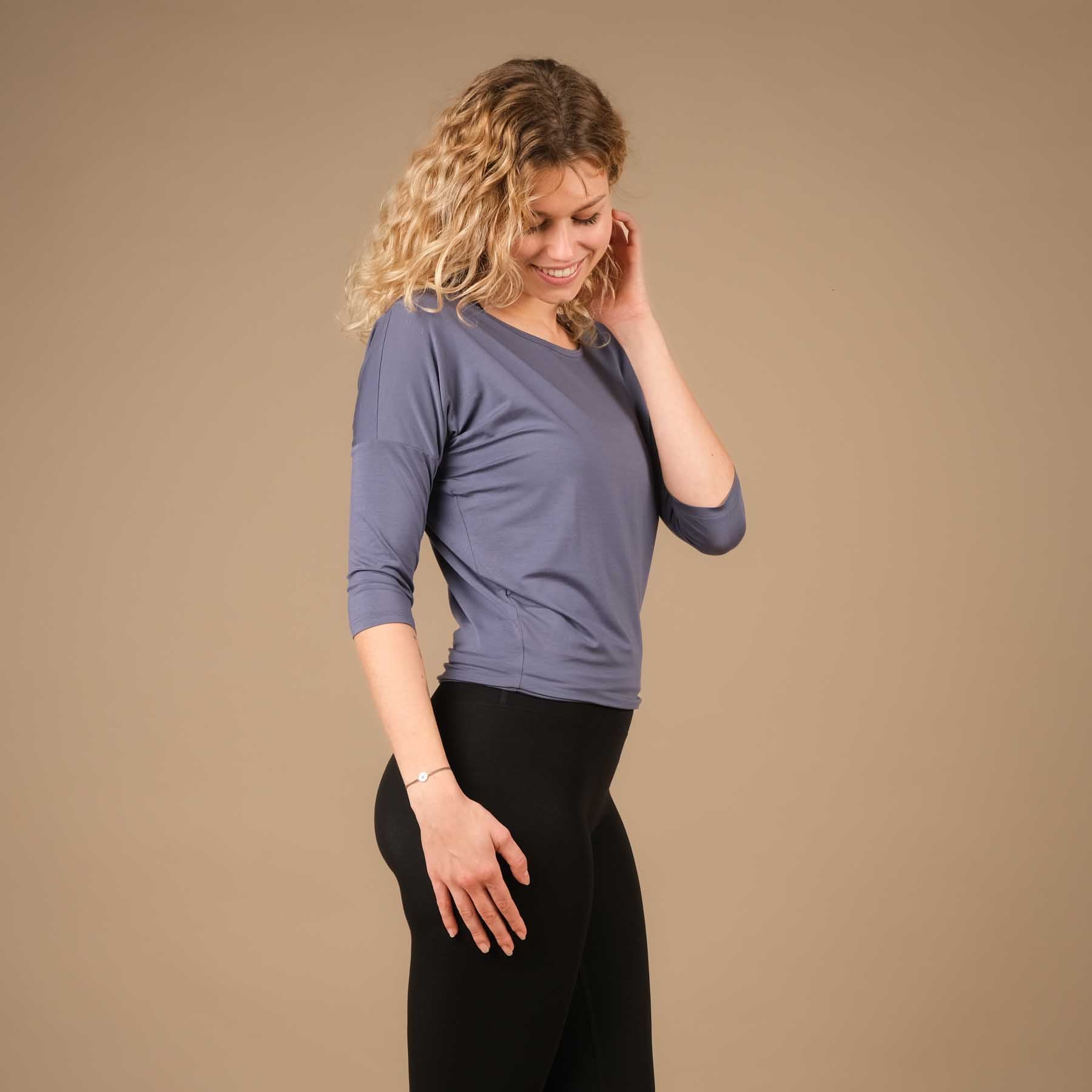 Yoga Shirt Comfy manches 3/4, fabriqué en Suisse, tissu très doux, gris-bleu