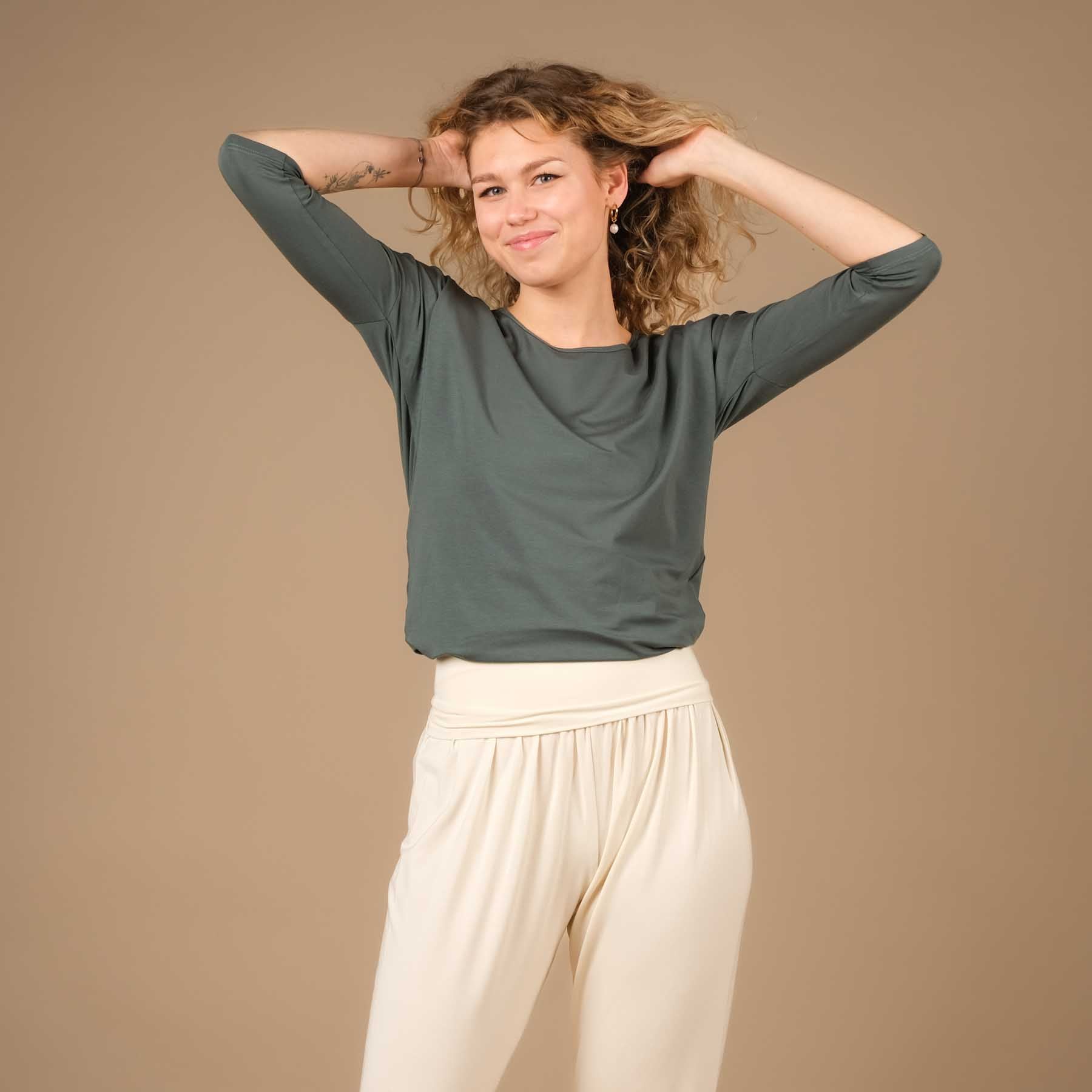 Yoga Shirt Comfy manches 3/4, fabriqué en Suisse, tissu très doux, smaragd
